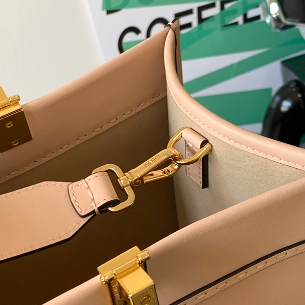 スーパーコピーブランドバッグ角部分ディテール